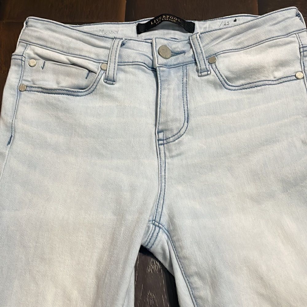 Liverpool The Ankle Skinny Midrise Jeans Size 0 Color Idllwild Bleach - Picture 3 of 6